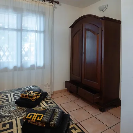 בית נופש Residenza Su Prelau גונזה